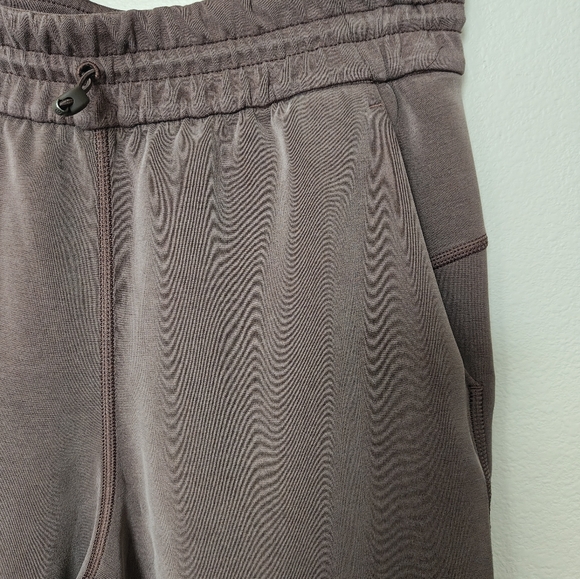 Lululemon Softstreme High-Rise Straight-Leg Cropped Pant - Picture 9 of 10
